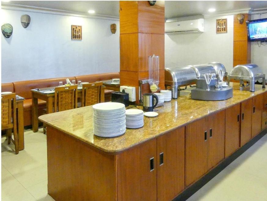 Meenakshi'S Sunshine Hotel Madurai Extérieur photo