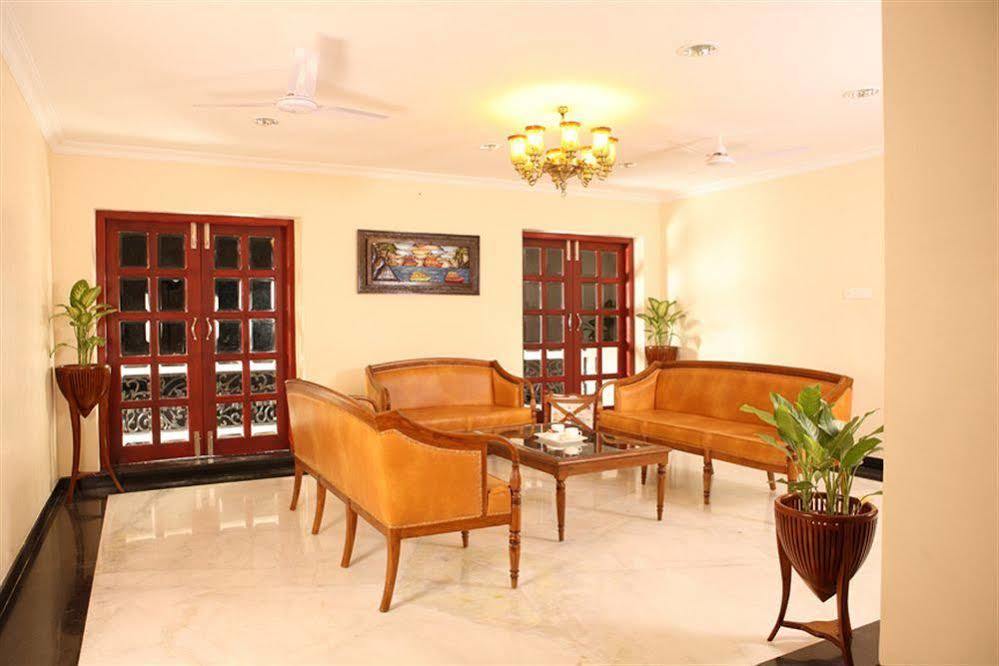 Meenakshi'S Sunshine Hotel Madurai Extérieur photo